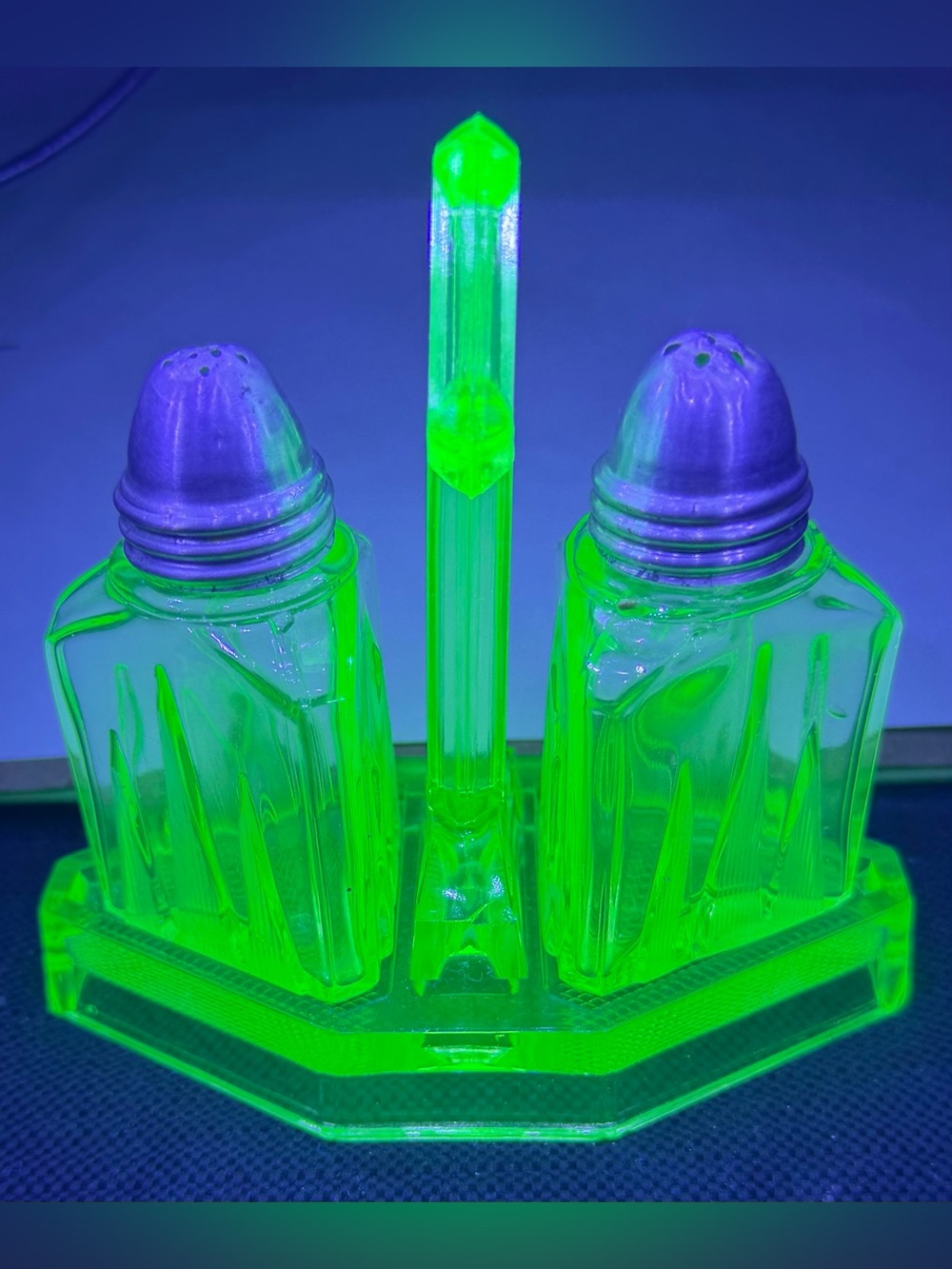 Art Deco Uranium Glass Vaseline Green Salt & Pepper Shakers W/ Caddy Antique